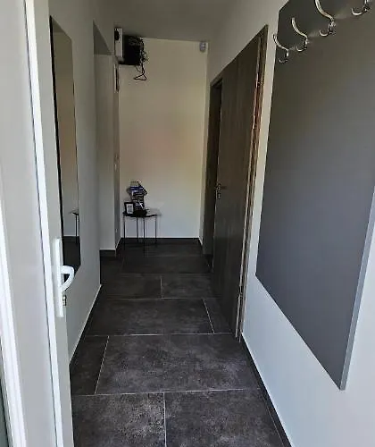 Vecsey House דירה